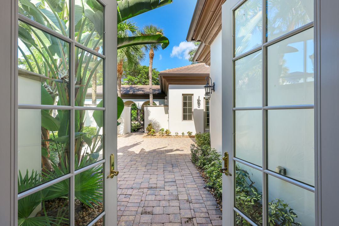 28790 Blaisdell Dr, Naples, FL 34119