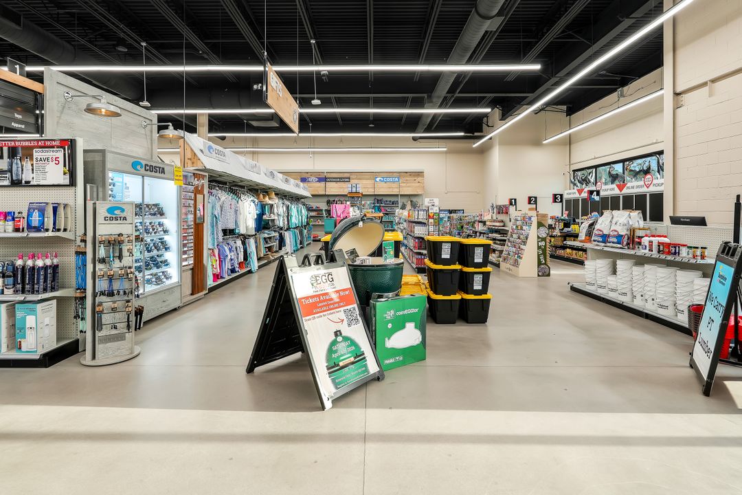 13855 Winchester Trl #200, Naples, FL 34120