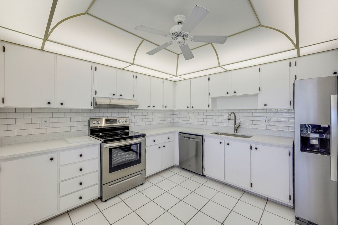 259 Winners Cir #4, Naples, FL 34112