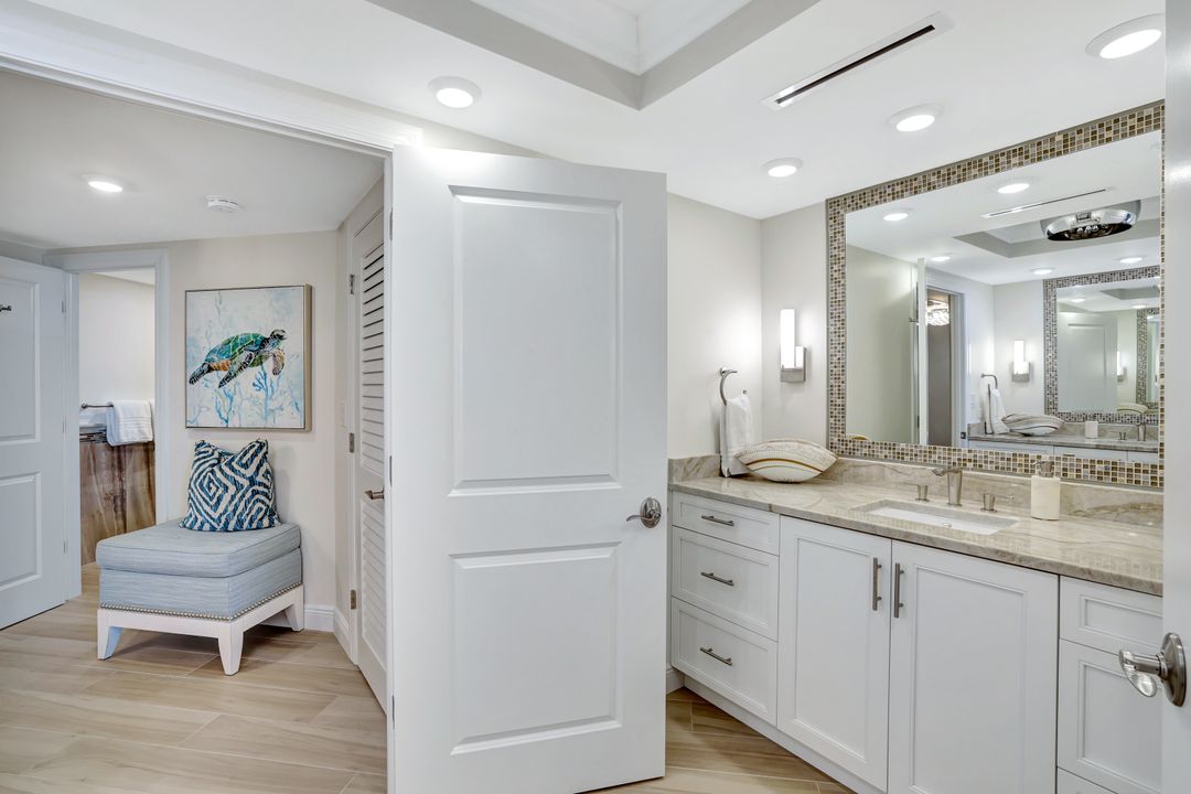 4041 Gulf Shore Blvd N #703, Naples, FL 34103