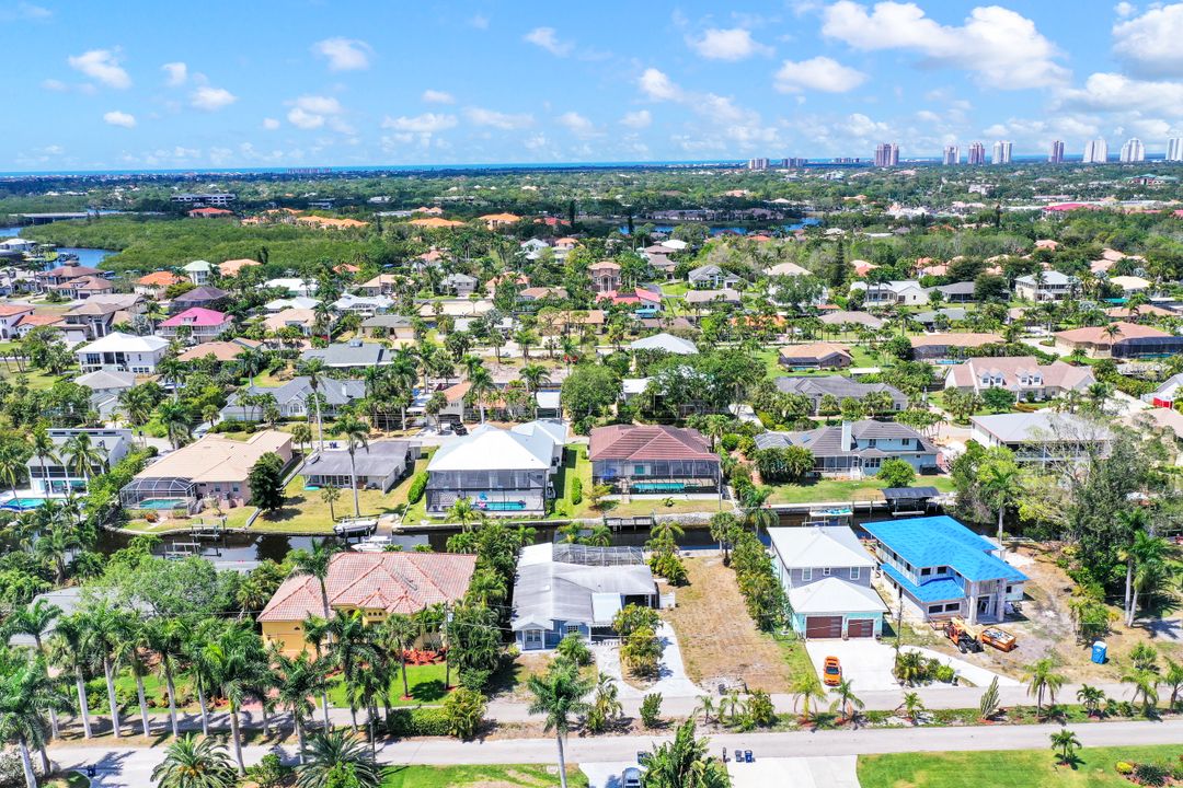 27098 Del Ln, Bonita Springs, FL 34135