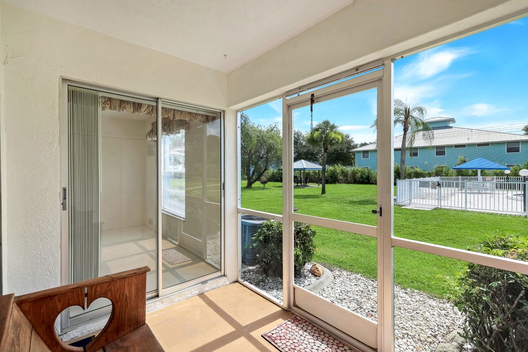 1100 Pondella Rd  #906, Cape Coral, FL 33909