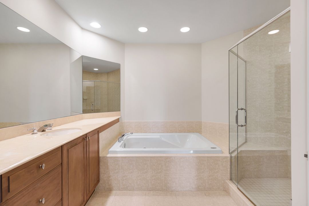 2748 Tiburon Blvd E #C502, Naples, FL 34109