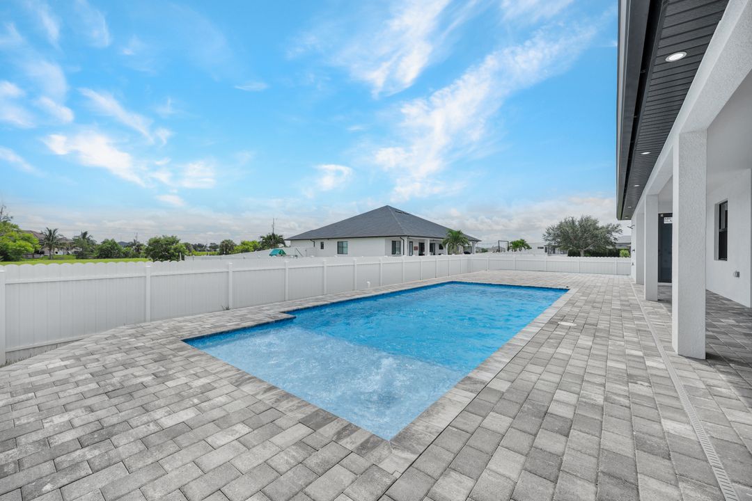 1639 NW 33rd Ave, Cape Coral, FL 33993
