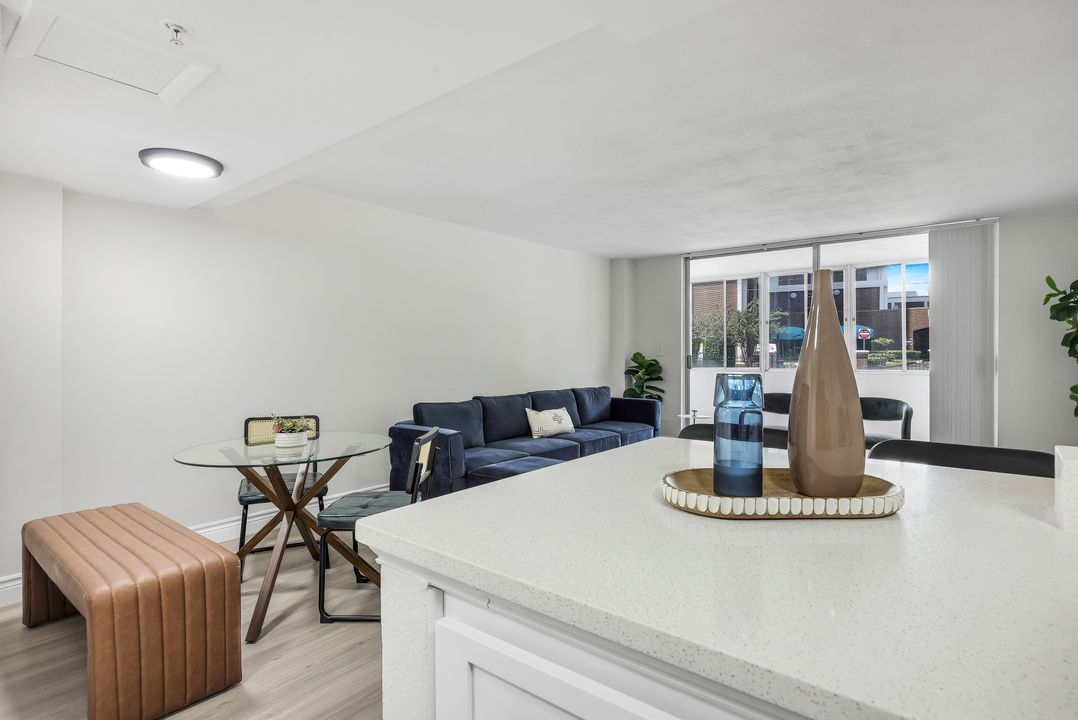 20 W Lucerne Cir #116, Orlando, FL 32801