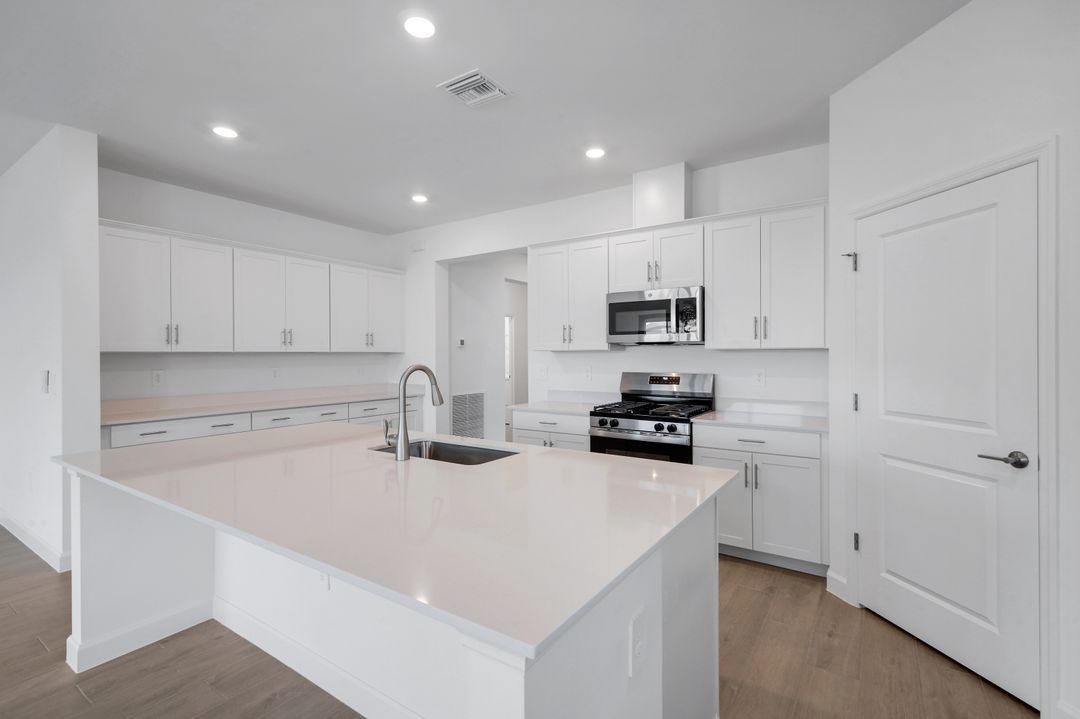 19232 Gentry Pl, Estero, FL 33928