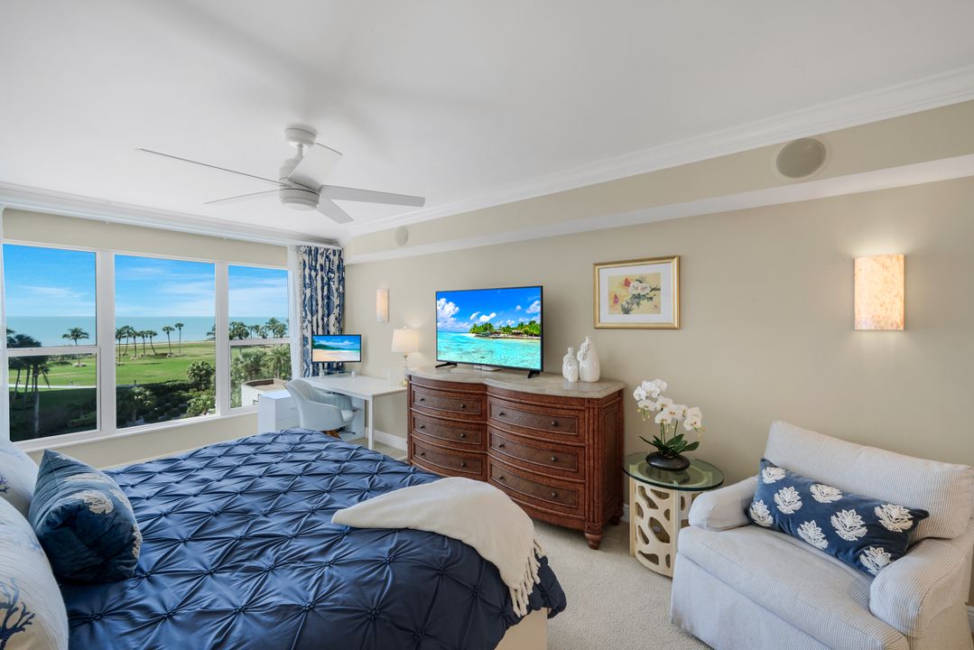 4451 Gulf Shore Blvd N #501, Naples, FL 34103