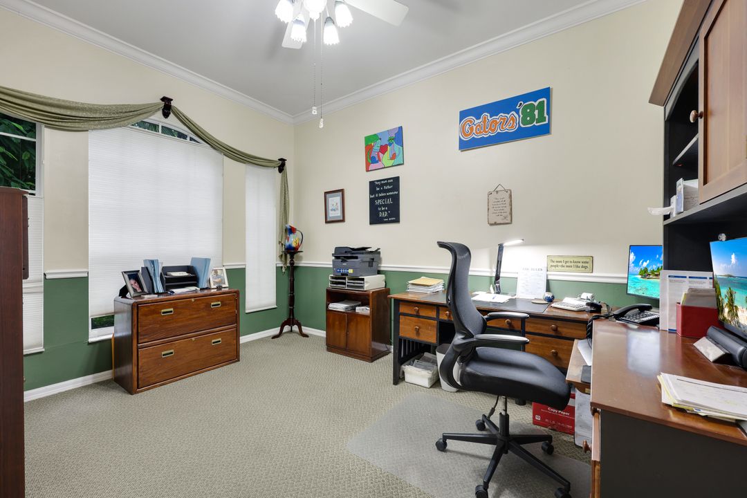 661 27th St NW, Naples, FL 34120