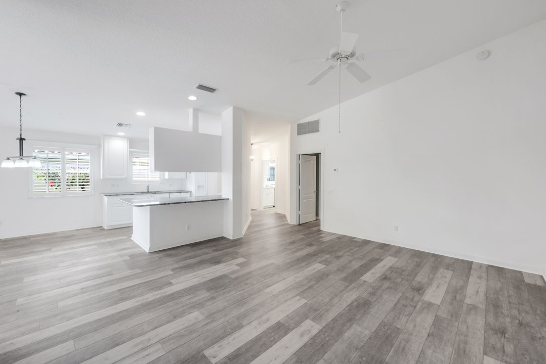 3239 Barbados Ln, Naples, FL 34119