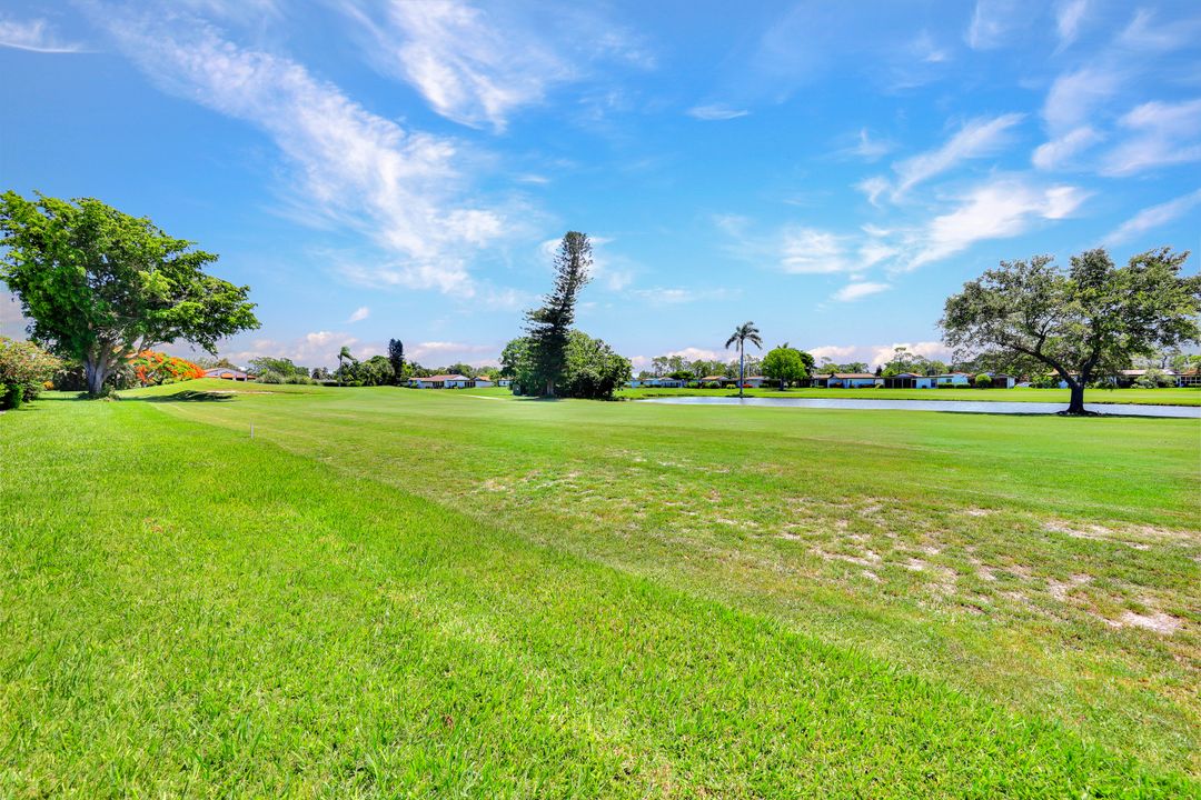 4175 Lakewood Blvd, Naples, FL 34112