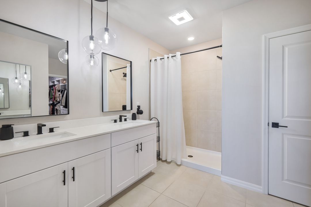 8837 Cascade Price Cir, North Fort Myers, FL 33917