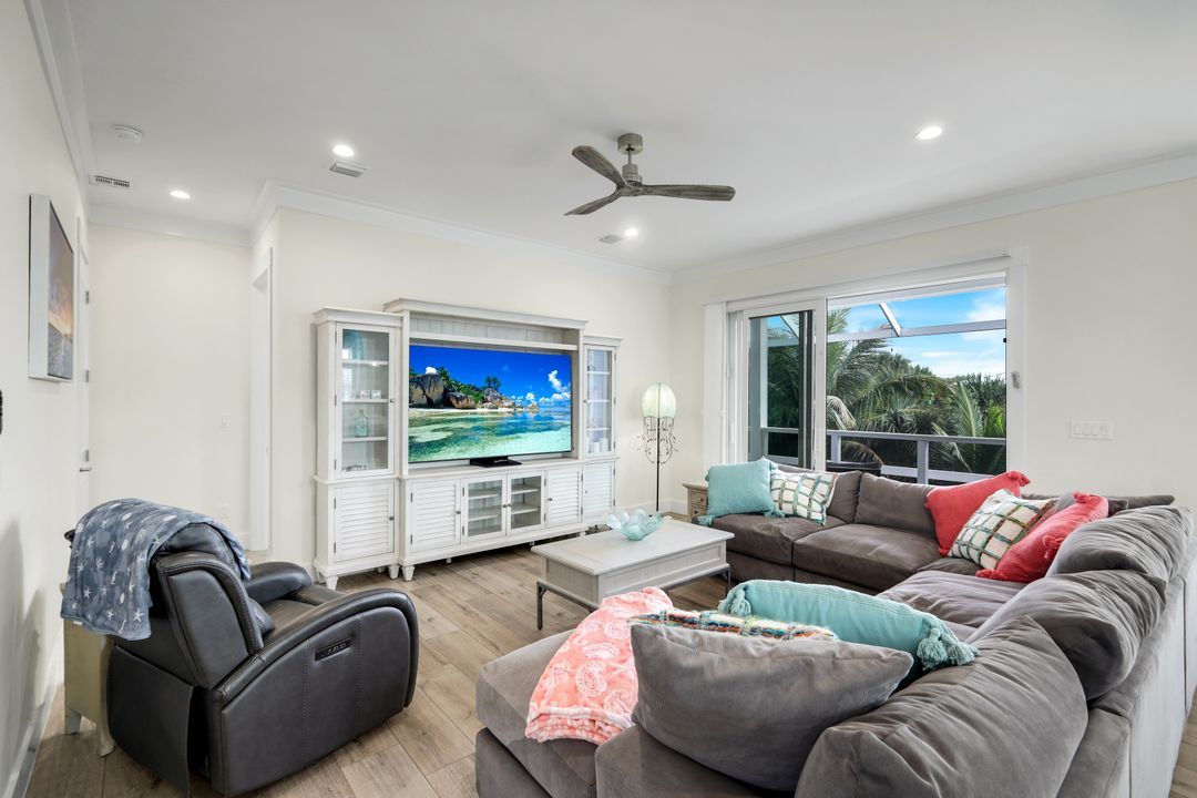 1376 Jamaica Dr, Sanibel, FL 33957