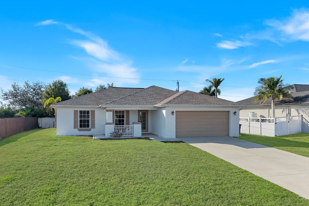 1706 NE 2nd Pl, Cape Coral, FL 33909