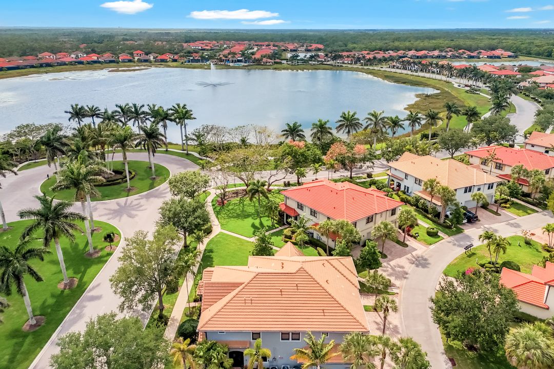 1383 Artesia Dr E #701, Naples, FL 34113