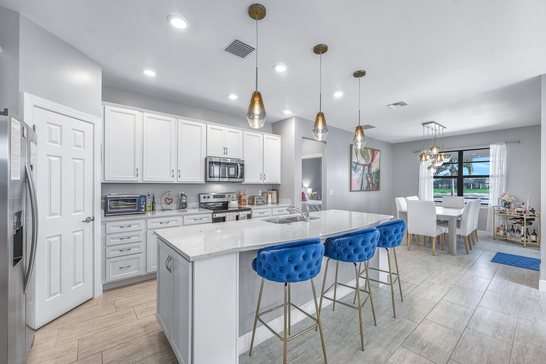 3927 Black Eagle Ln, Fort Myers, FL 33966