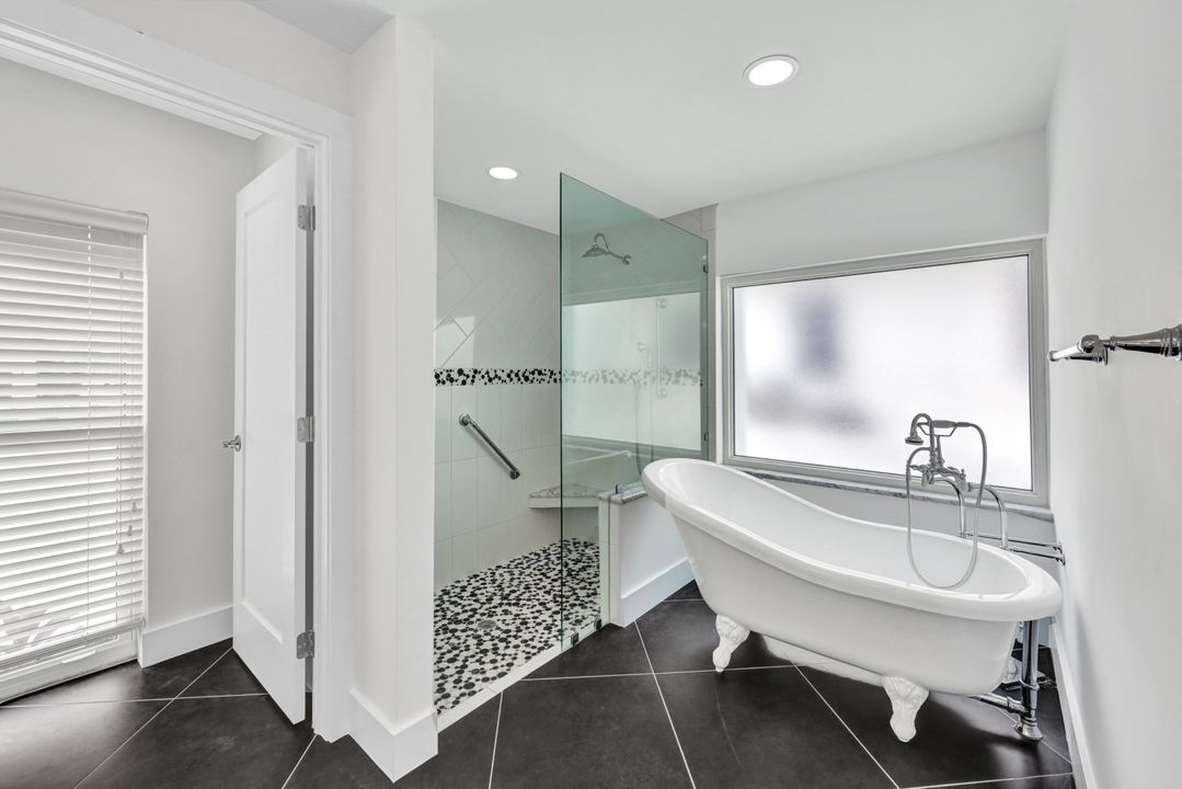 396 Conners Ave, Naples, FL 34108