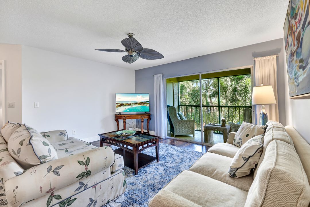 8950 Colonnades Ct E #834, Bonita Springs, FL 34135