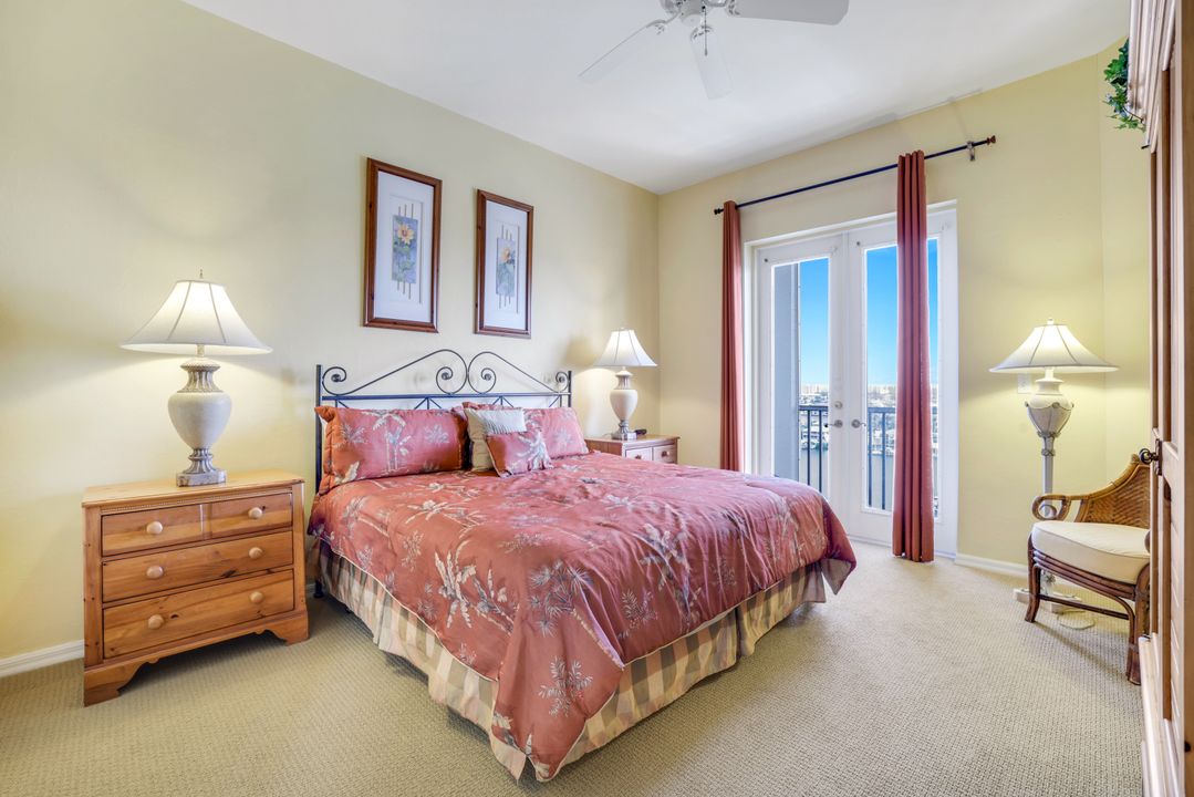 410 Flagship Dr #1206, Naples, FL 34108