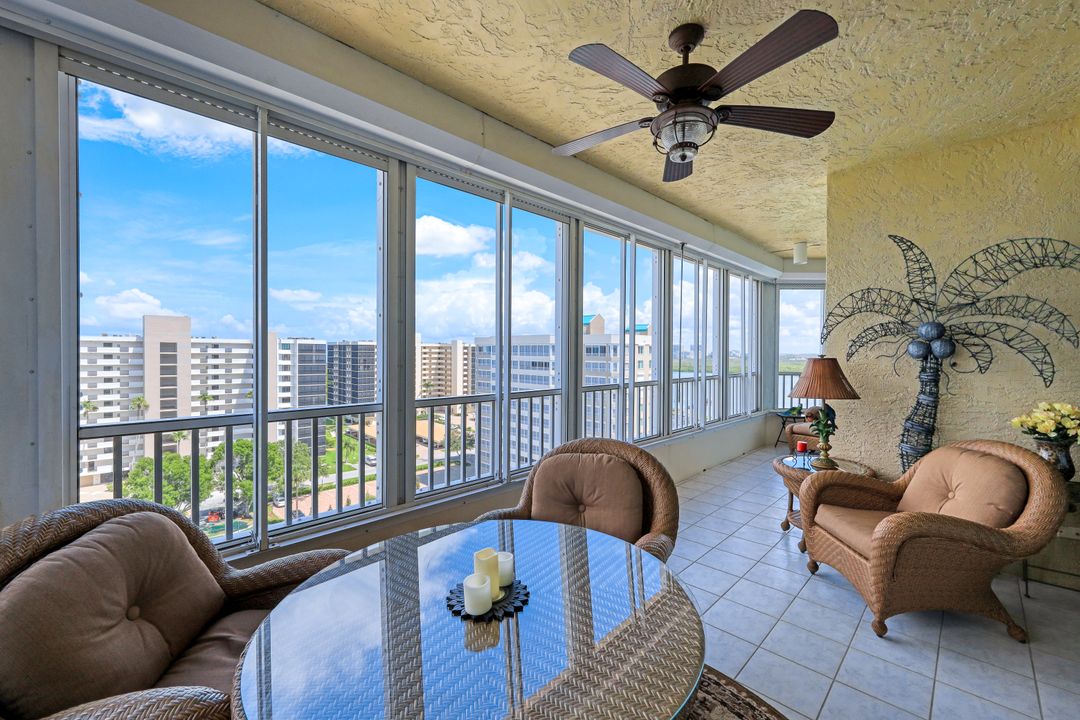 25 Bluebill Ave #1105, Naples, FL 34108