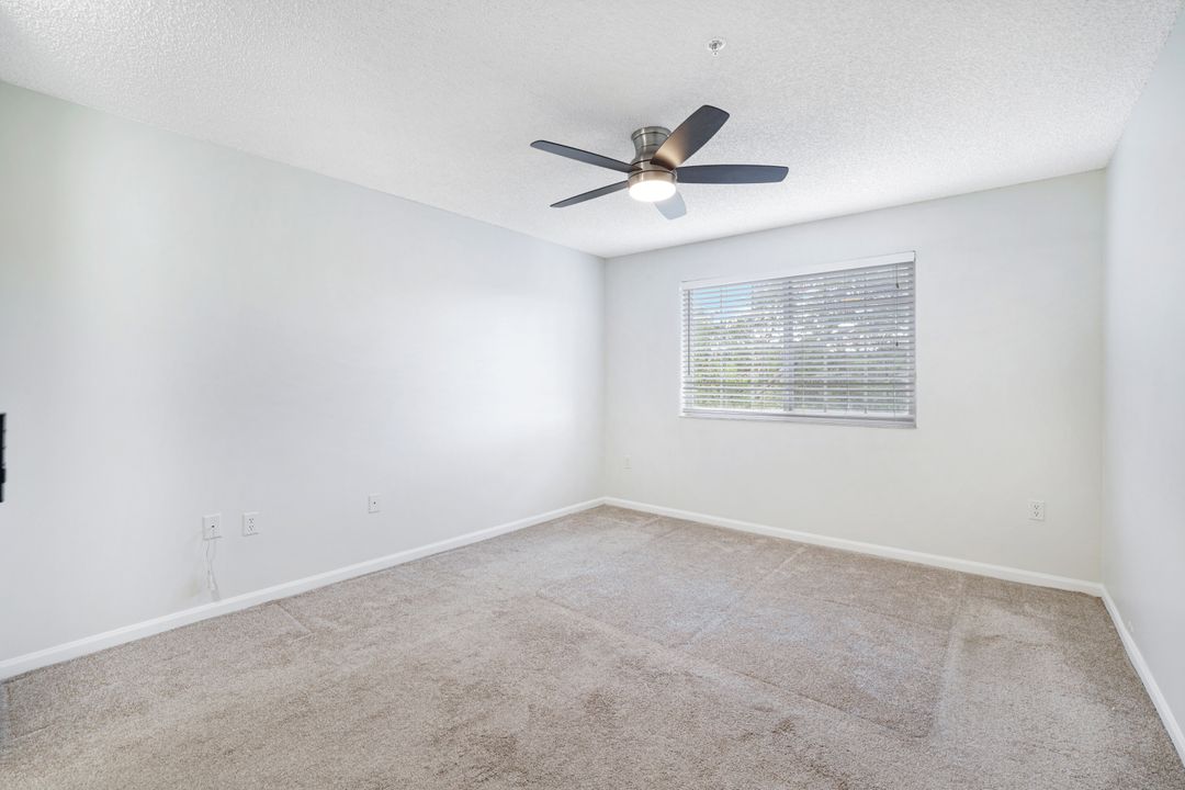 1205 Wildwood Lakes Blvd #305, Naples, FL 34104