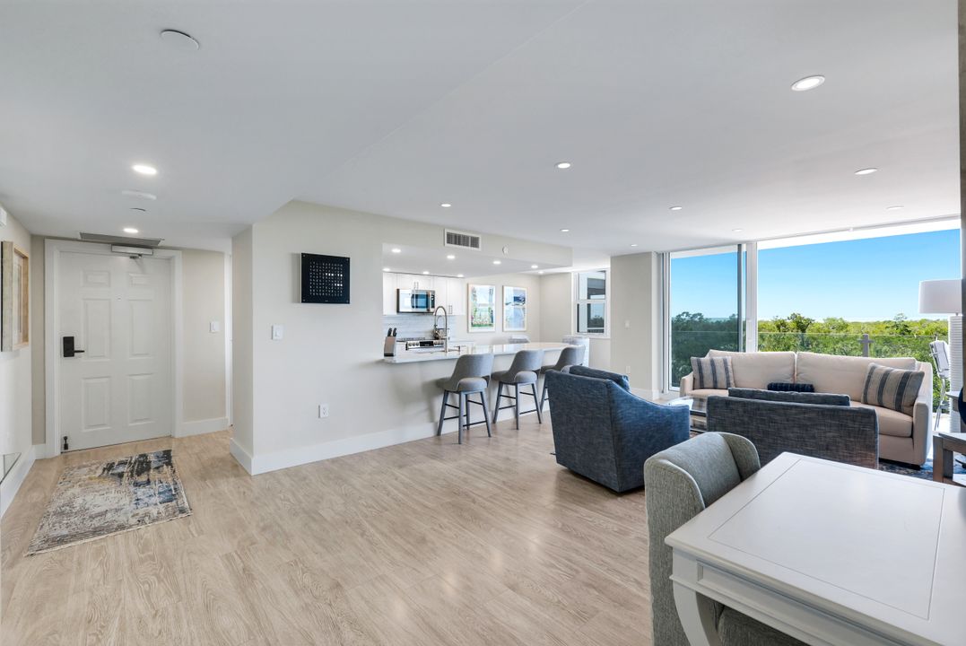 6101 Pelican Bay Blvd  #305, Naples, FL 34108