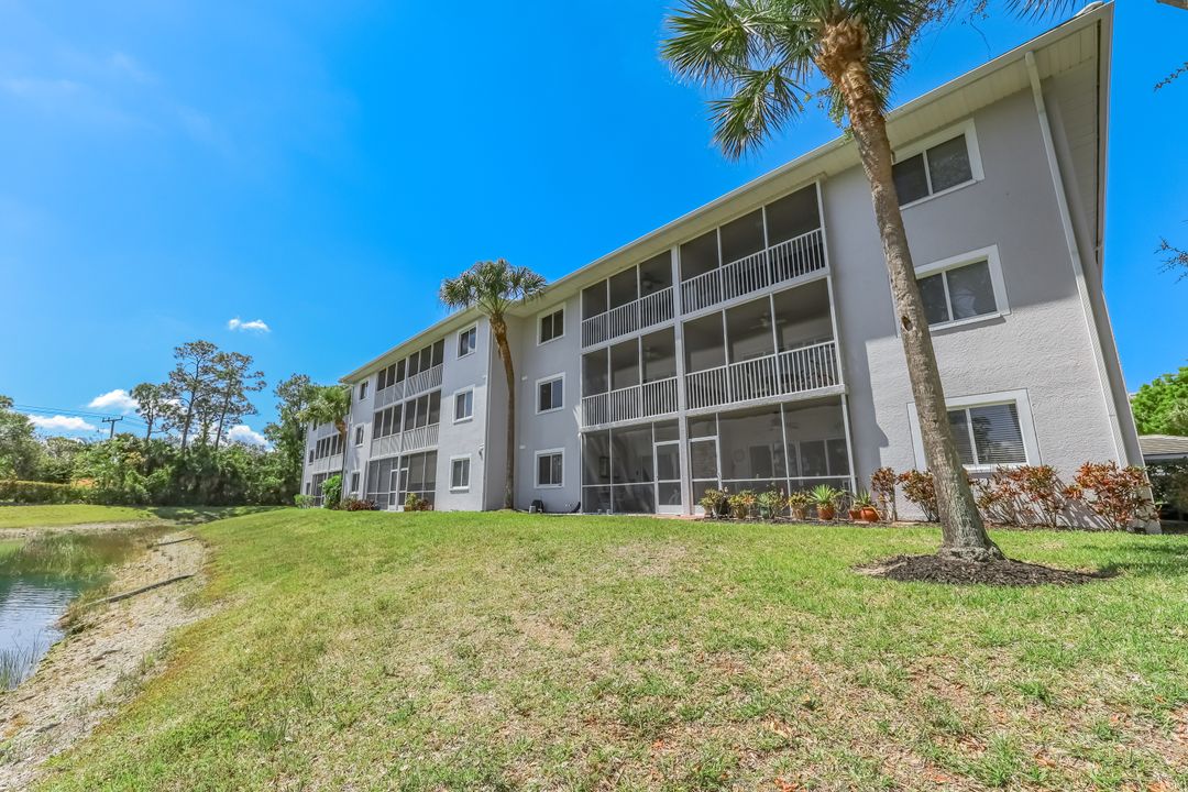 7827 Regal Heron Cir #302, Naples, FL 34104