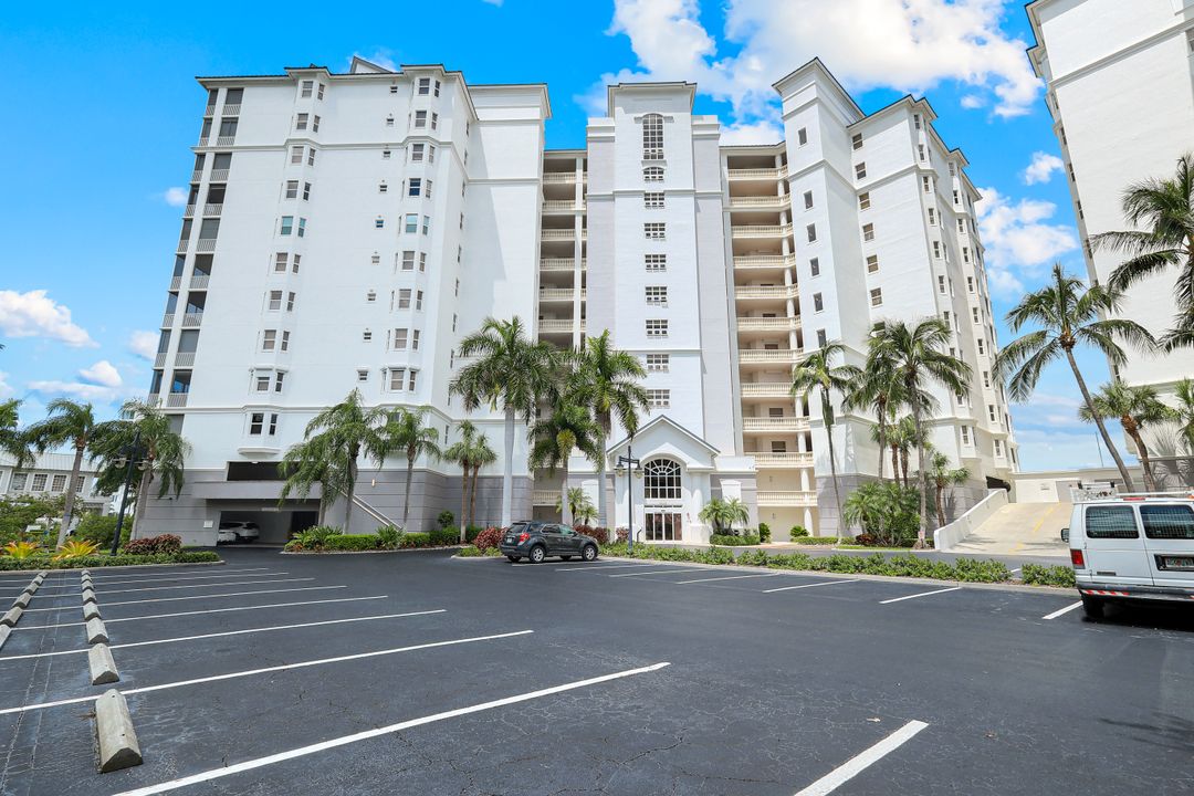 400 Flagship Dr #1206, Naples, FL 34108