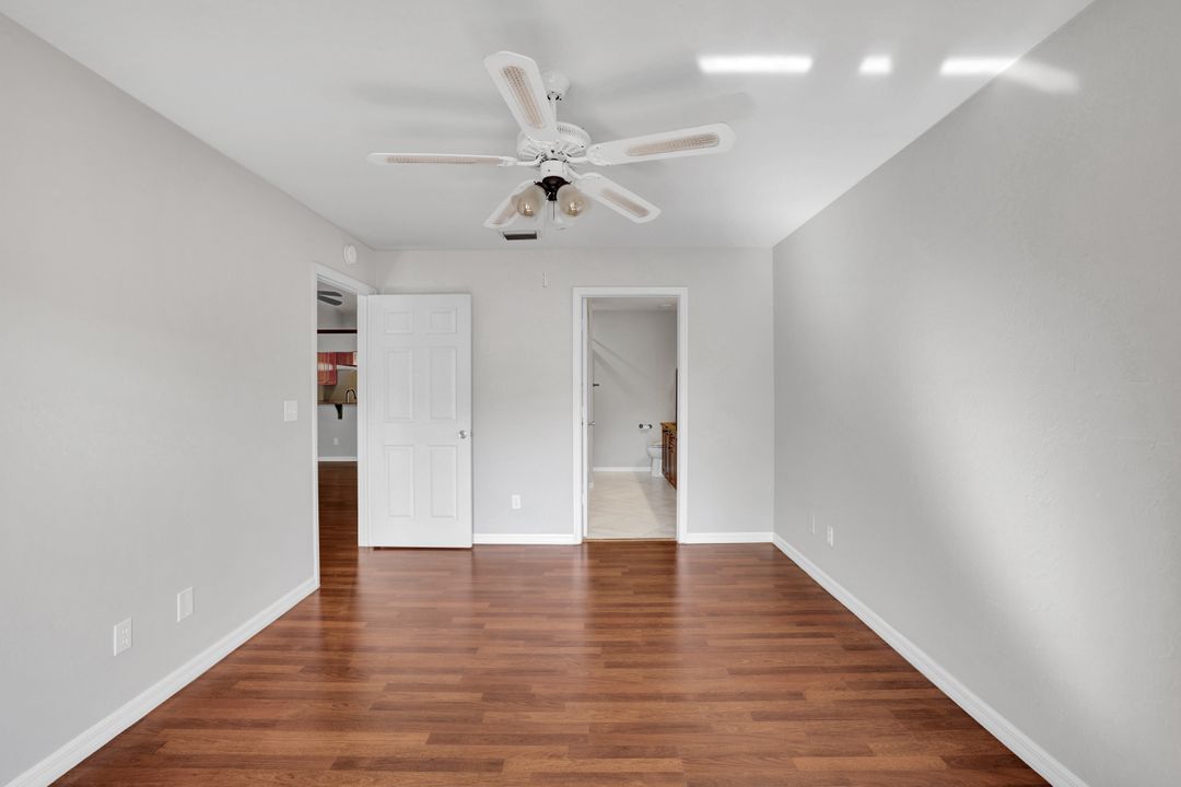 120 Pebble Shores Dr #205, Naples, FL 34110