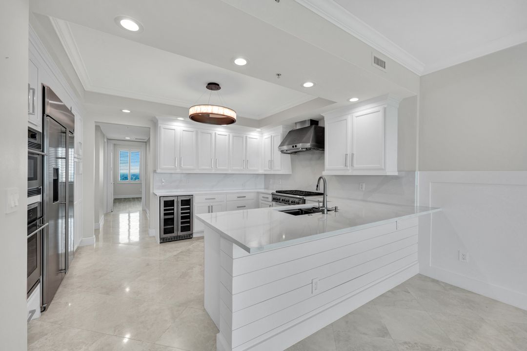 275 Indies Way #1703, Naples, FL 34110