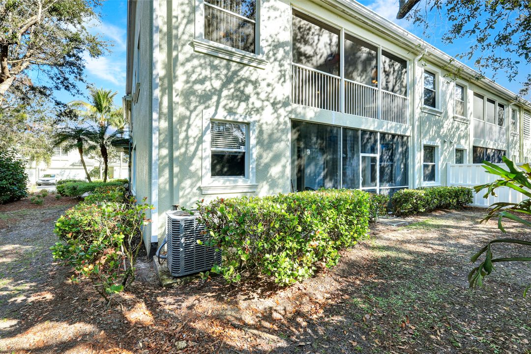 1345 Mariposa Cir #204, Naples, FL 34105