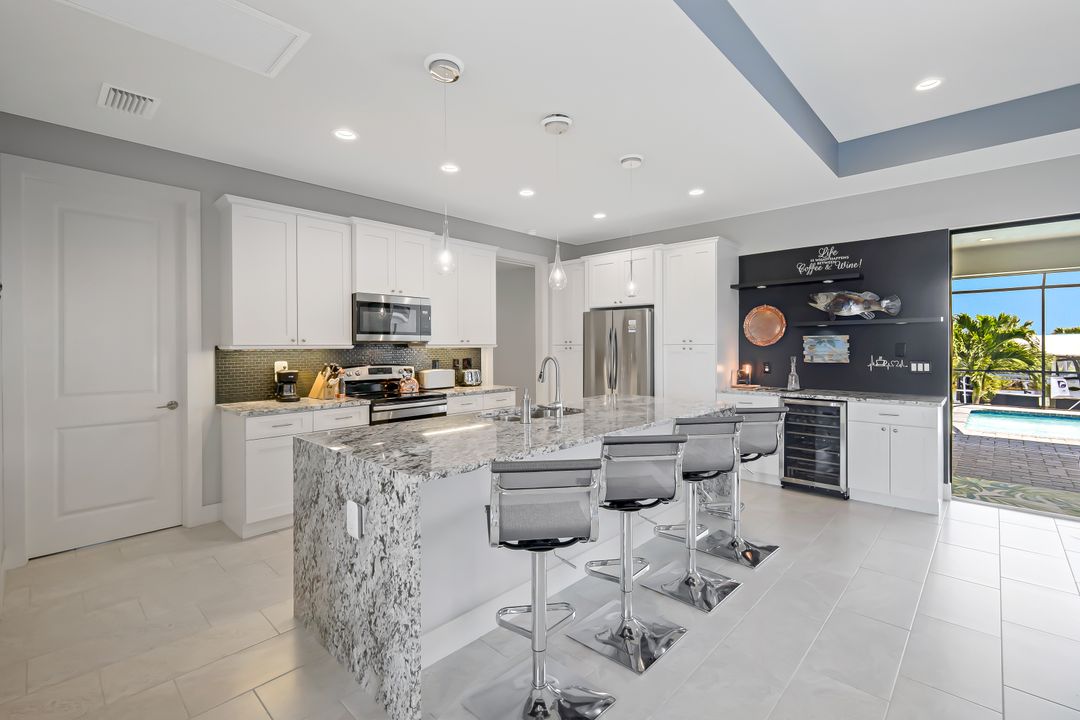 3213 NW 9th St, Cape Coral, FL 33993