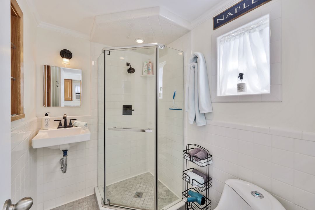 782 107th Ave N, Naples, FL 34108