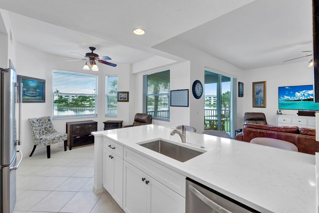 16615 Lake Cir Dr #427, Fort Myers, FL 33908
