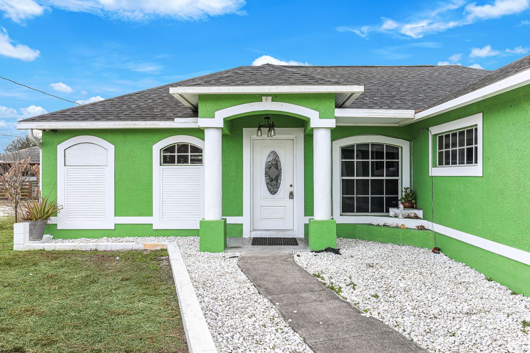 2917 4th St SW, Lehigh Acres, FL 33976