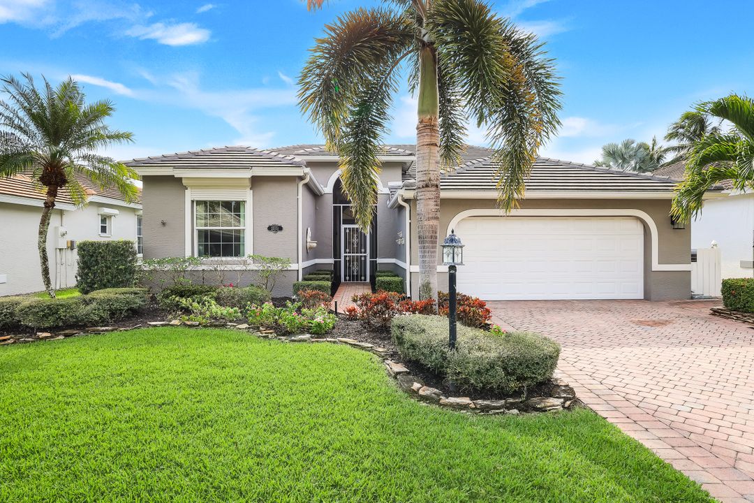25551 Springtide Ct, Bonita Springs, FL 34135