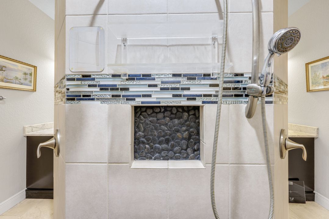 2364 NW 39th Ave, Cape Coral, FL 33993