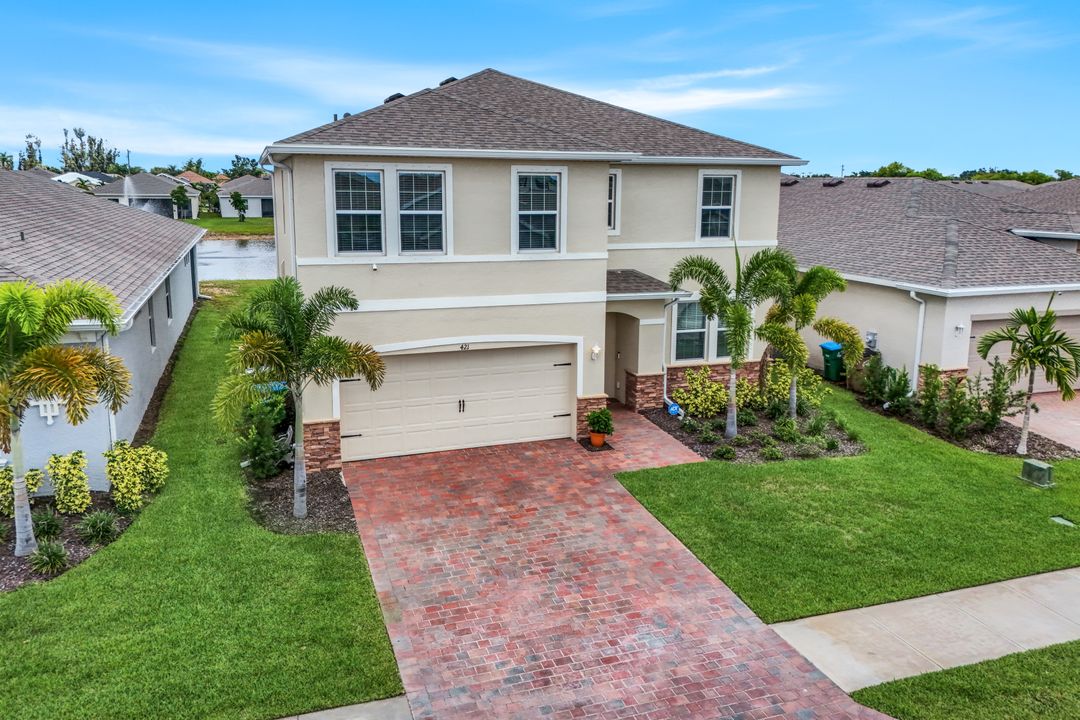 421 Coral Reef Pl, Cape Coral, FL 33993