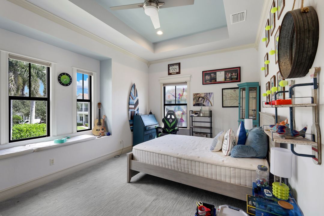1455 Hemingway Pl, Naples, FL 34103
