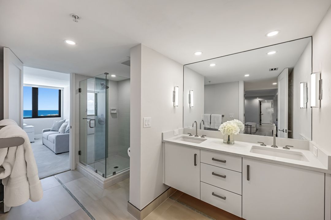 5601 Turtle Bay Dr #1102, Naples, FL 34108