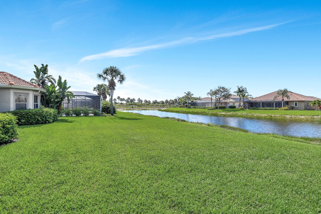9693 Cobalt Cove Cir, Naples, FL 34120
