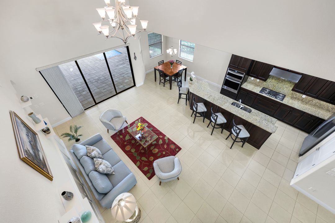 10101 Florence Cir, Naples, FL 34119