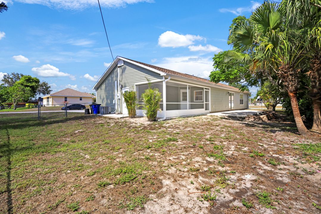 8440 Pennsylvania Blvd, Fort Myers, FL 33967