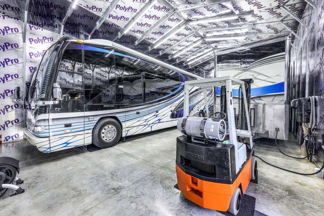 6010 Standing Oaks Ln, Naples, FL 34119