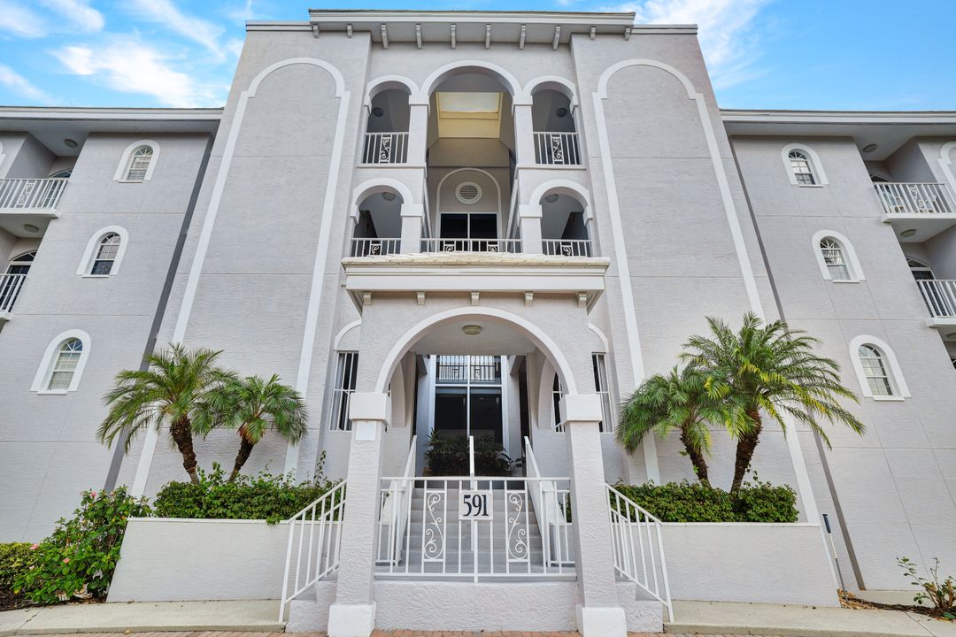 591 Audubon Blvd #B202, Naples, FL 34110