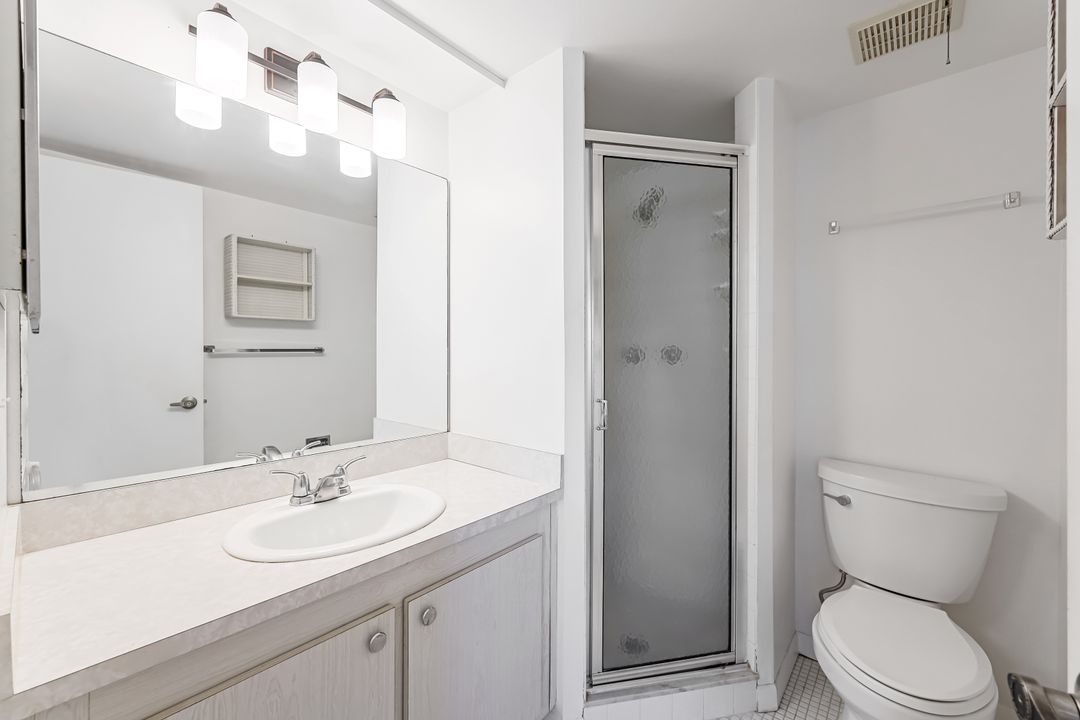 1085 Forest Lakes Dr #8204, Naples, FL 34105