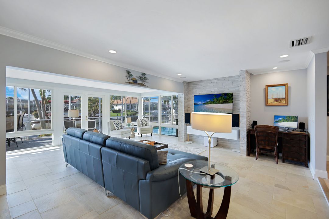 120 SW 54th St, Cape Coral, FL 33914