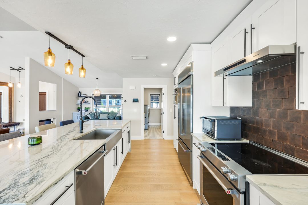 336 Oak Ave, Naples, FL 34108