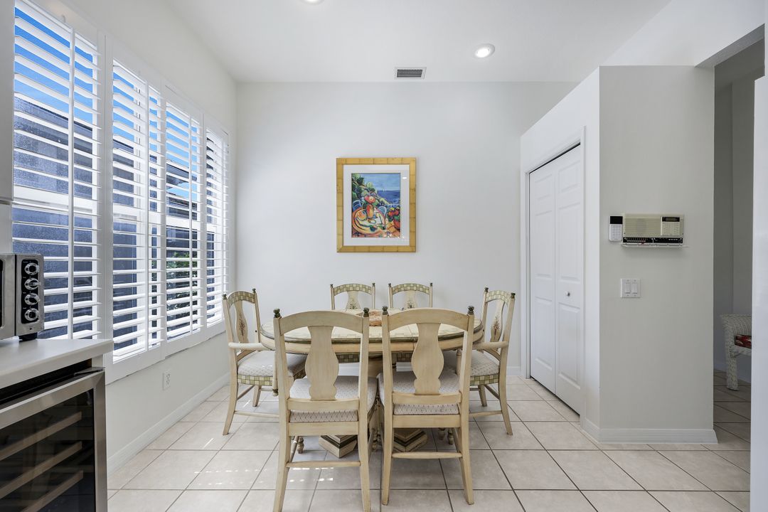 1818 Leamington Ln, Naples, FL 34109