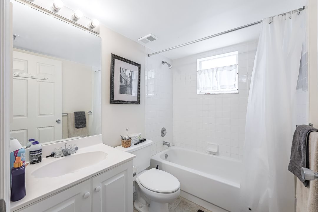 192 Pebble Shores Dr #104, Naples, FL 34110