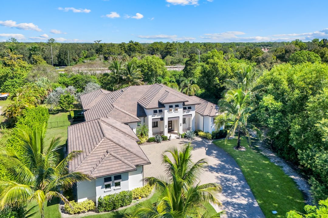 5861 Napa Woods Way, Naples, FL 34116